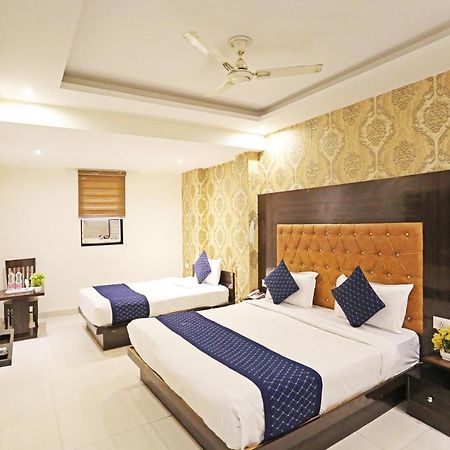 Hotel Iconic Near Delhi Igi International Airport Нью-Делі Екстер'єр фото