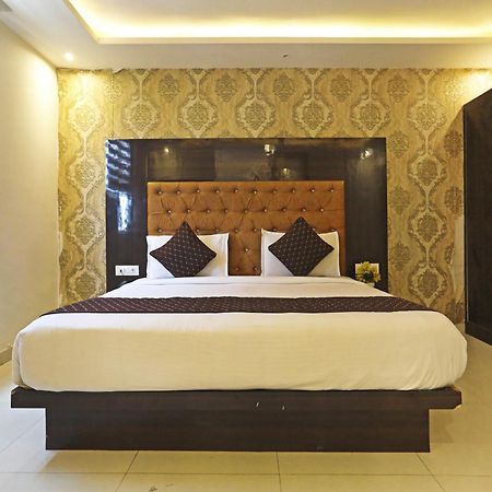 Hotel Iconic Near Delhi Igi International Airport Нью-Делі Екстер'єр фото
