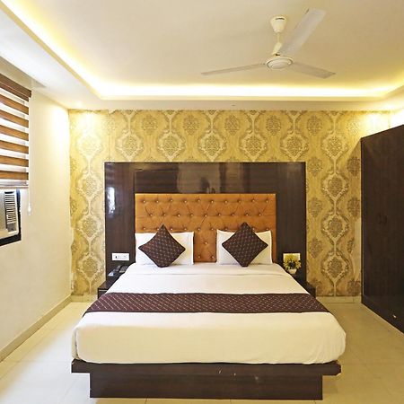 Hotel Iconic Near Delhi Igi International Airport Нью-Делі Екстер'єр фото
