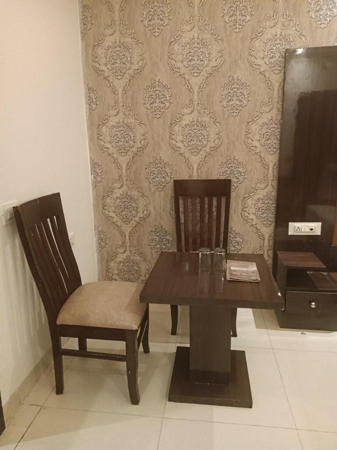 Hotel Iconic Near Delhi Igi International Airport Нью-Делі Екстер'єр фото