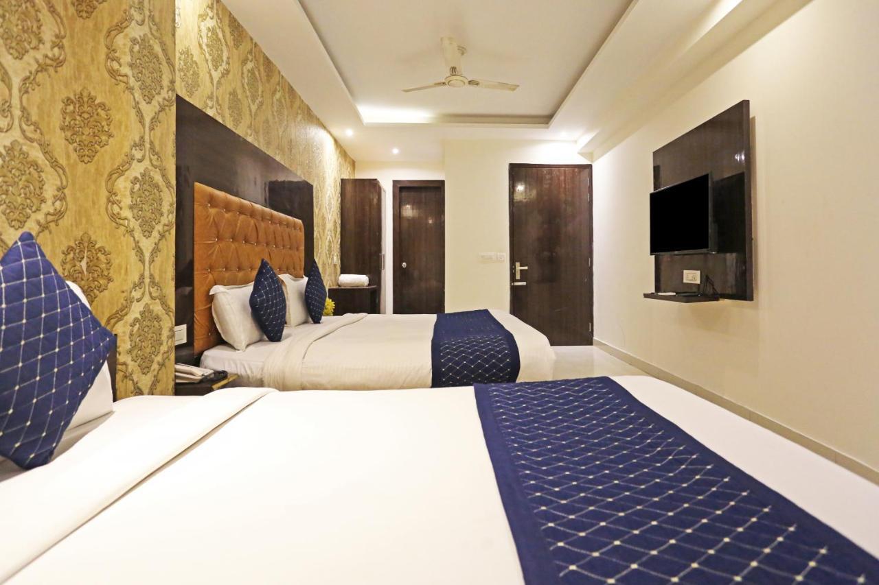 Hotel Iconic Near Delhi Igi International Airport Нью-Делі Екстер'єр фото