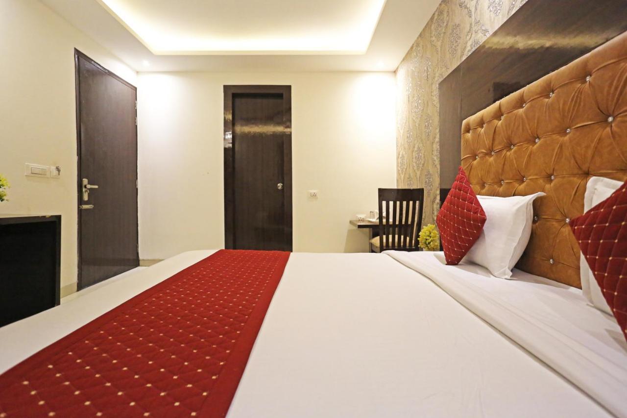 Hotel Iconic Near Delhi Igi International Airport Нью-Делі Екстер'єр фото