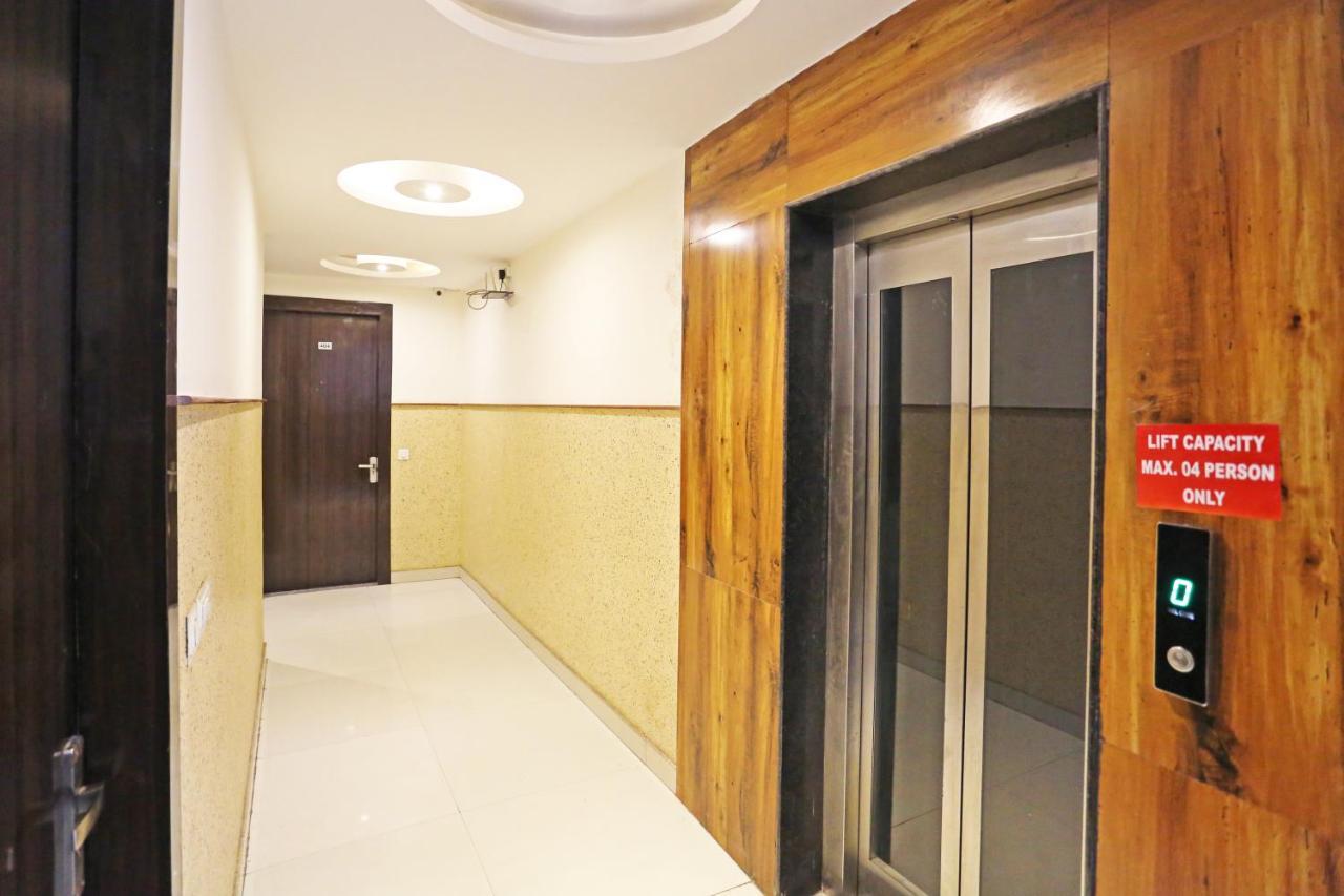Hotel Iconic Near Delhi Igi International Airport Нью-Делі Екстер'єр фото