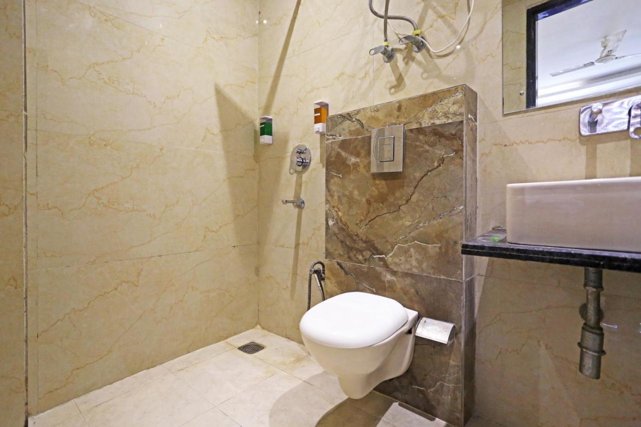 Hotel Iconic Near Delhi Igi International Airport Нью-Делі Екстер'єр фото