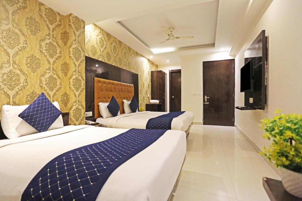 Hotel Iconic Near Delhi Igi International Airport Нью-Делі Екстер'єр фото