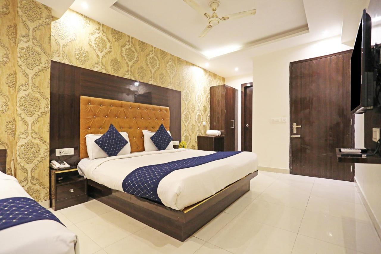 Hotel Iconic Near Delhi Igi International Airport Нью-Делі Екстер'єр фото